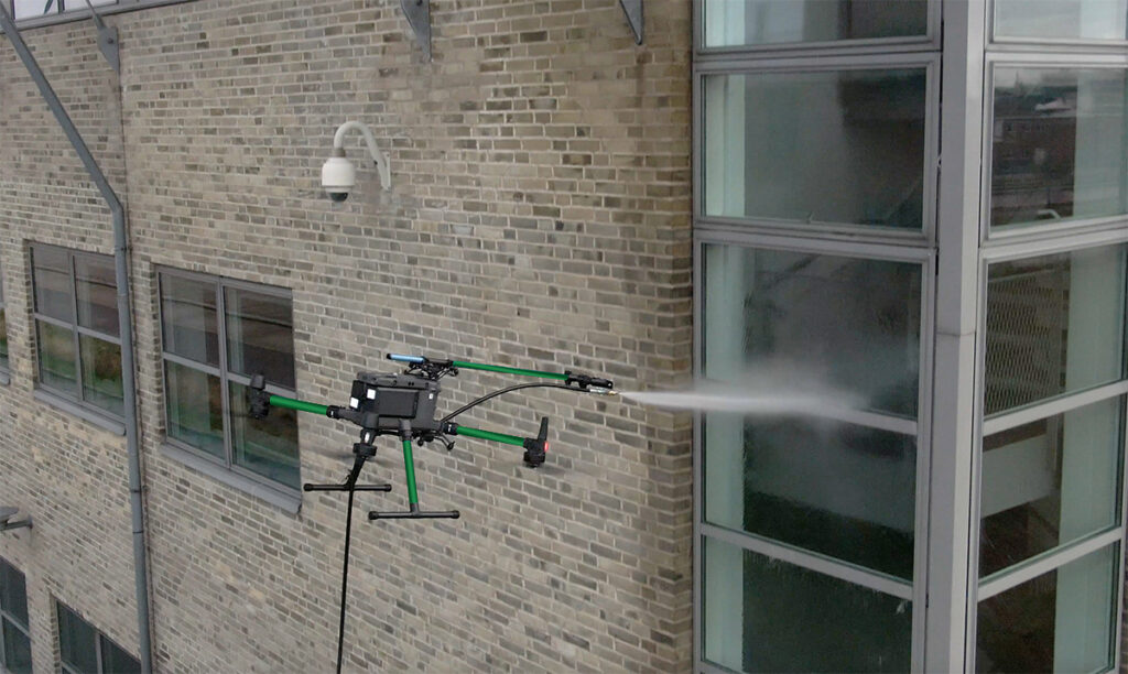 Dronevask af høj bygning i København